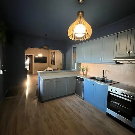 Lampsakou 2-bedroom House In Volos